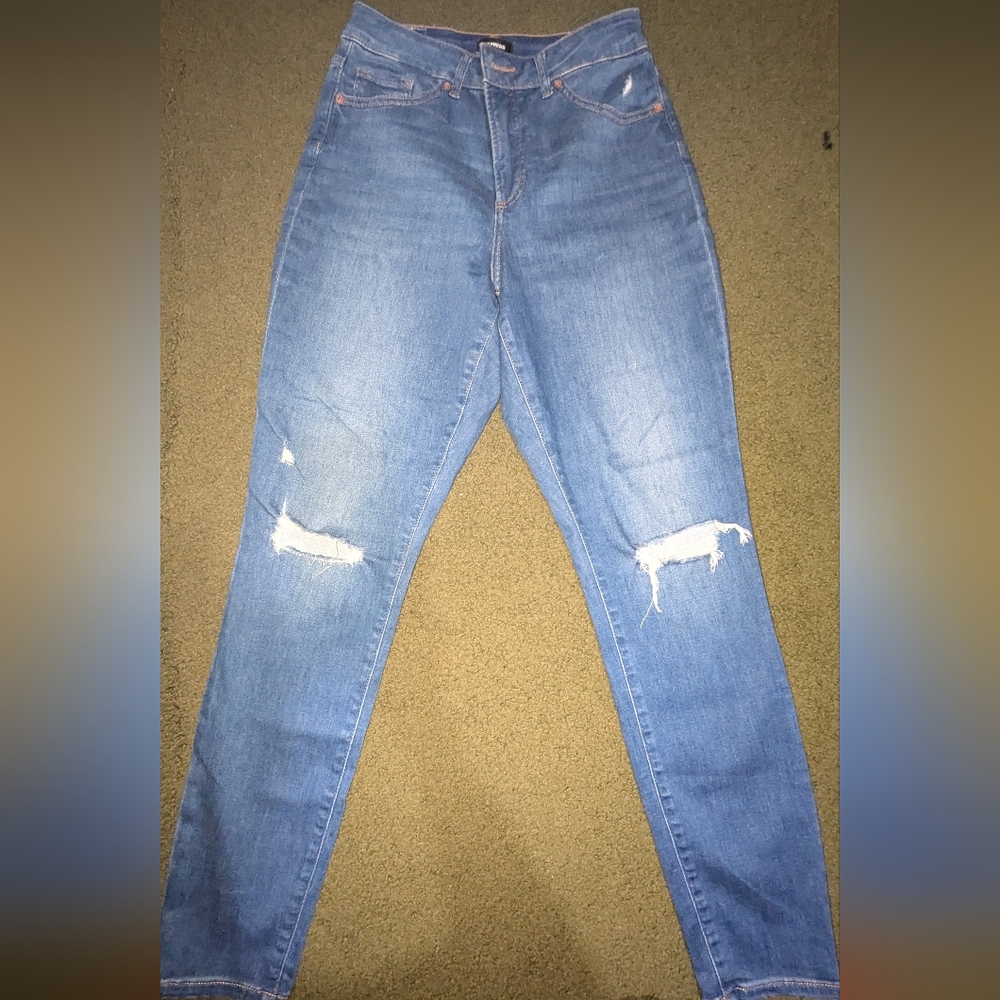 Stylish Blue Distressed Women Jeans